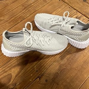 Very lightly worn puma Selena Gomez gray sneakers.  Womens size US 9.